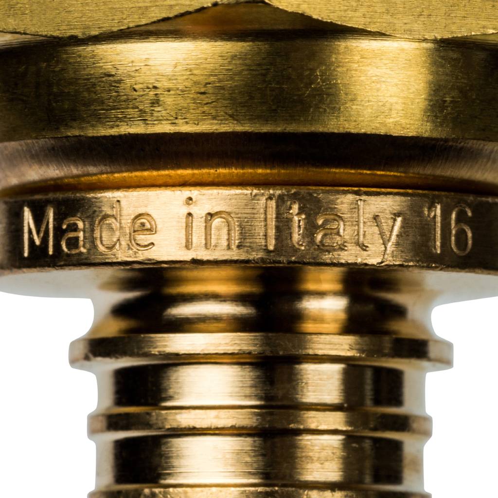 Переходник STOUT с накидной гайкой 16xG 1/2 для труб из сшитого полиэтилена аксиальный