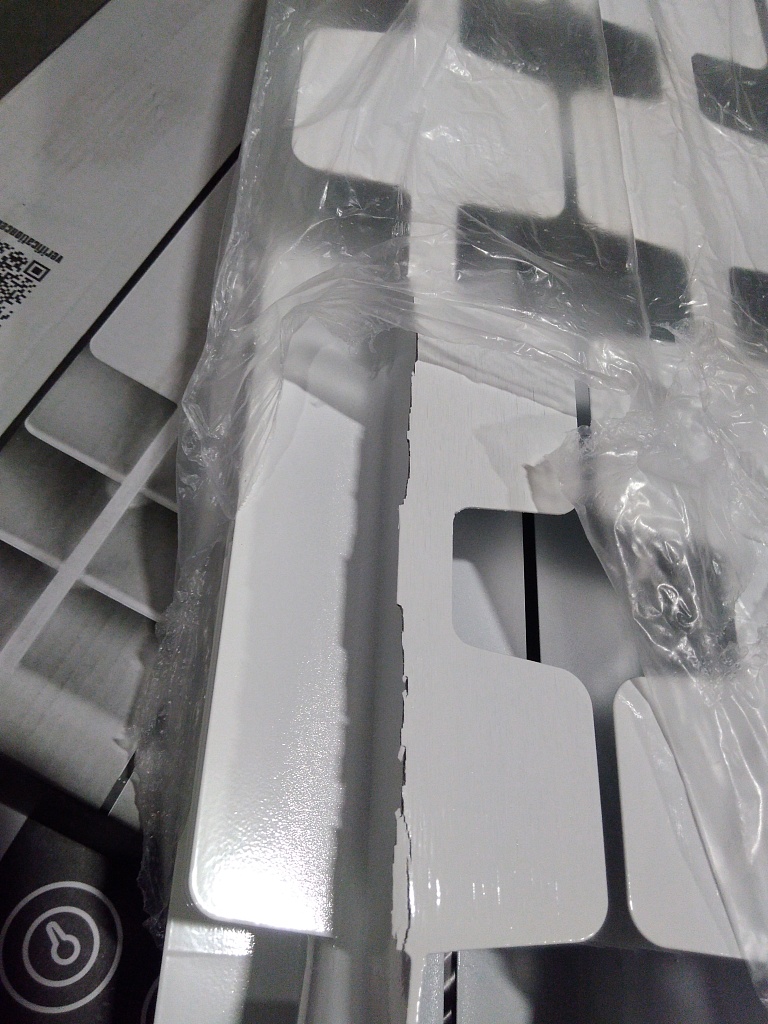 Уцененный товар (скол ламели крайней секции): Радиатор алюминиевый STOUT GAMMA 500 8 секций боковое подключение (белый RAL 9010), SRA-3310-050008