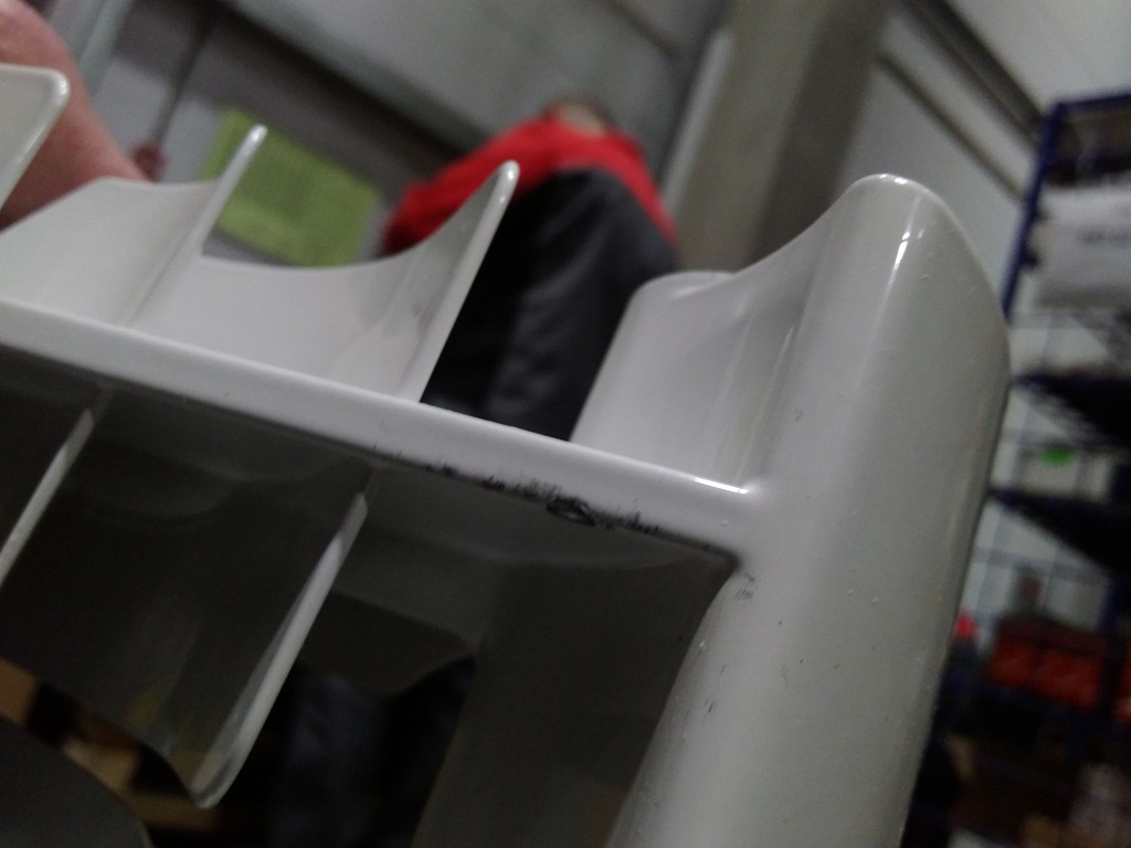 Уцененный товар (потертости в верхней части секций): Радиатор биметаллический ROMMER Plus BM 500 10 секций боковое подключение (RAL9016), RBM-3210-050010