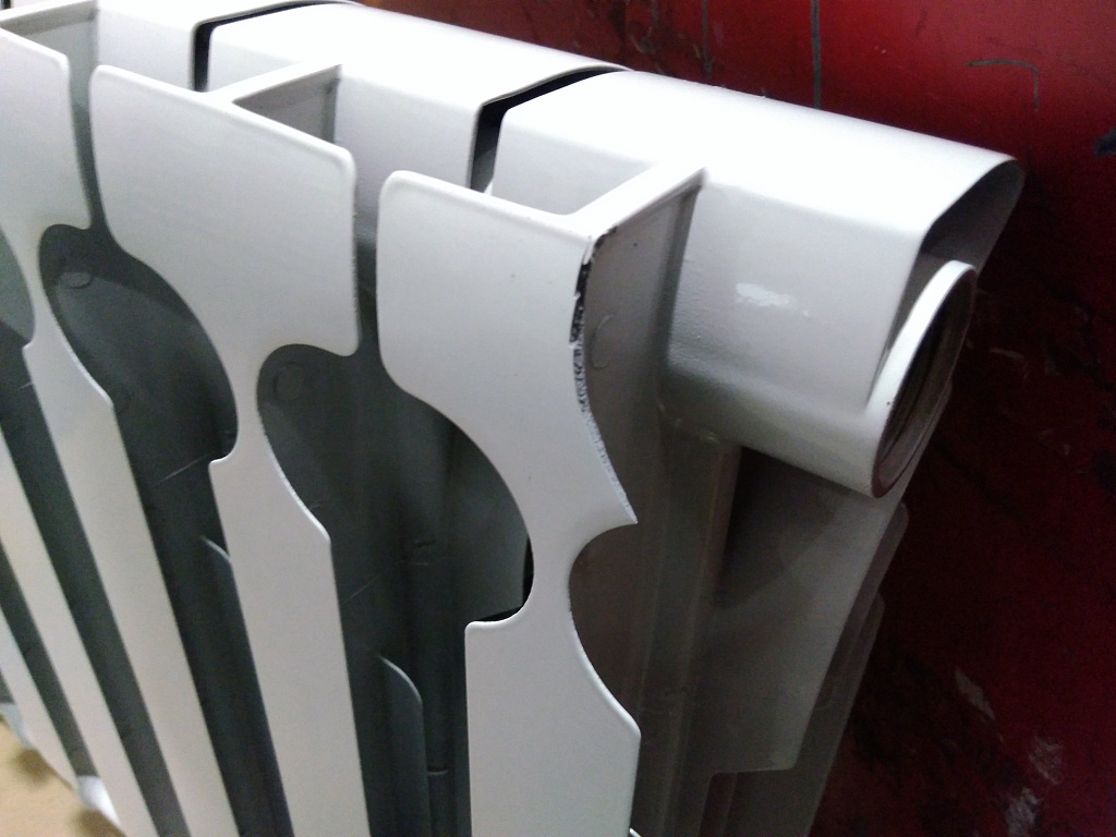 Уцененный товар (нарушена упаковка, повреждения крайних секций): Радиатор биметаллический ROMMER Plus BM 500 8 секций боковое подключение (RAL9016), RBM-3210-050008