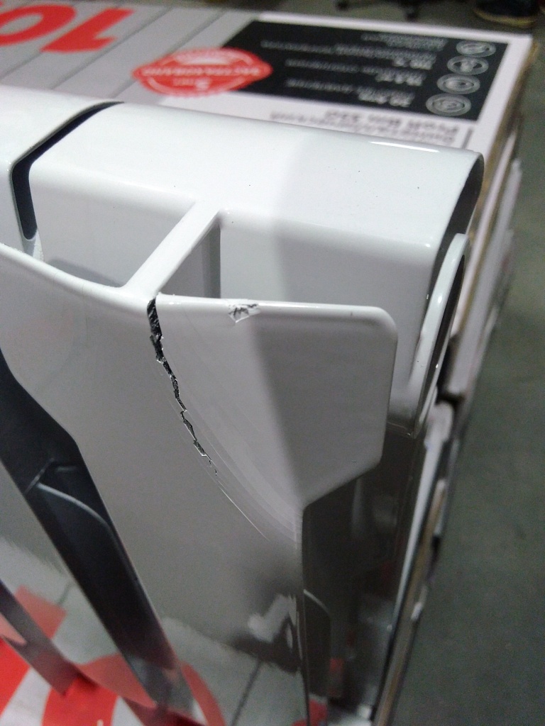 Уцененный товар (трещина на ламели крайней секции, скол краски на коллекторе, замятие нижней части крайней секции): Радиатор биметаллический ROMMER Profi BM 350 10 секций боковое подключение (BI350-80-80-130) (RAL9016), RBM-1210-035010