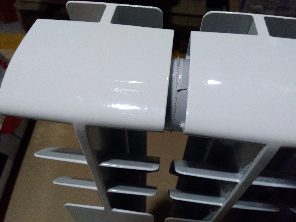 Уцененный товар (трещина на коллекторе): Радиатор биметаллический ROMMER Optima BM 500 6 секций боковое подключение (RAL9016), RBM-0210-050006