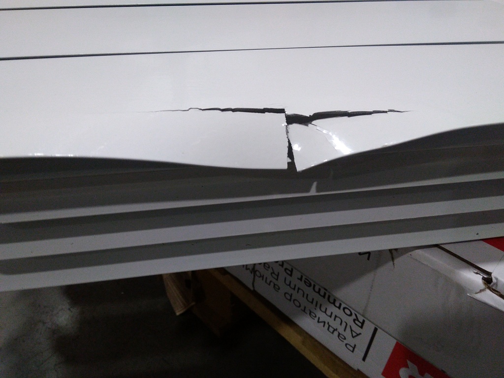 Уцененный товар (сломаны секции, вмятины, трещины  (БОЙ СКЛАДА)): Радиатор алюминиевый ROMMER Profi 500 8 секции (AL500-80-80-100) (RAL9016), RAL-1210-050008