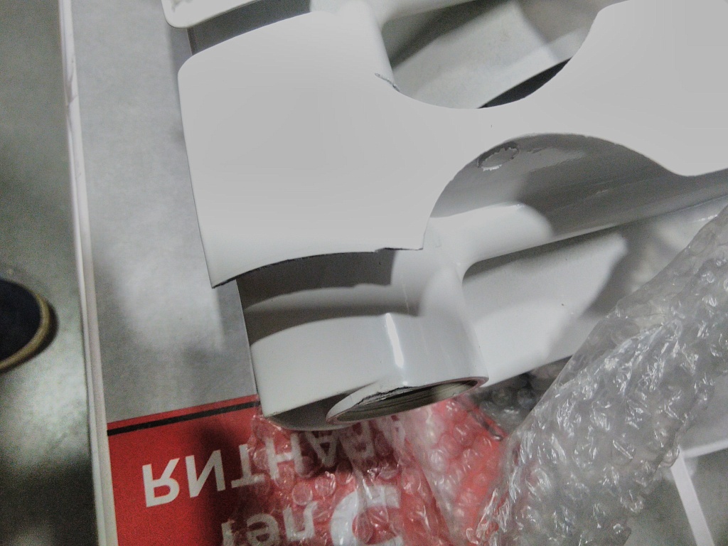 Уцененный товар (скол на ламели крайней секции): Радиатор биметаллический ROMMER Plus BM 500 6 секций боковое подключение (RAL9016), RBM-3210-050006