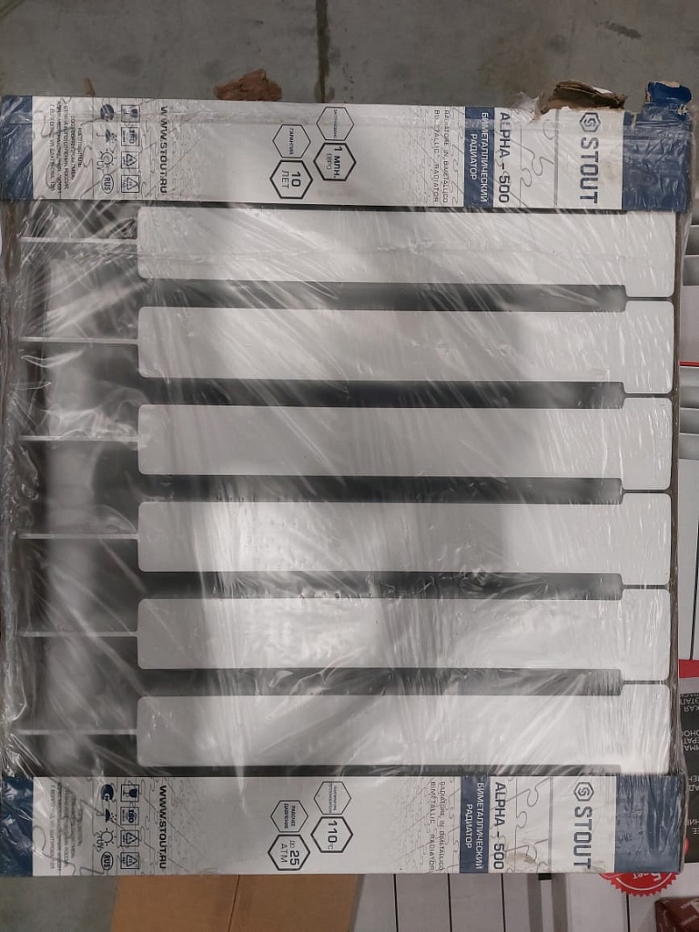 Уцененный товар (СКОЛ ЛКП /): Радиатор биметаллический STOUT ALPHA 500 8 секций боковое подключение (белый RAL 9016), SRB-2310-050008