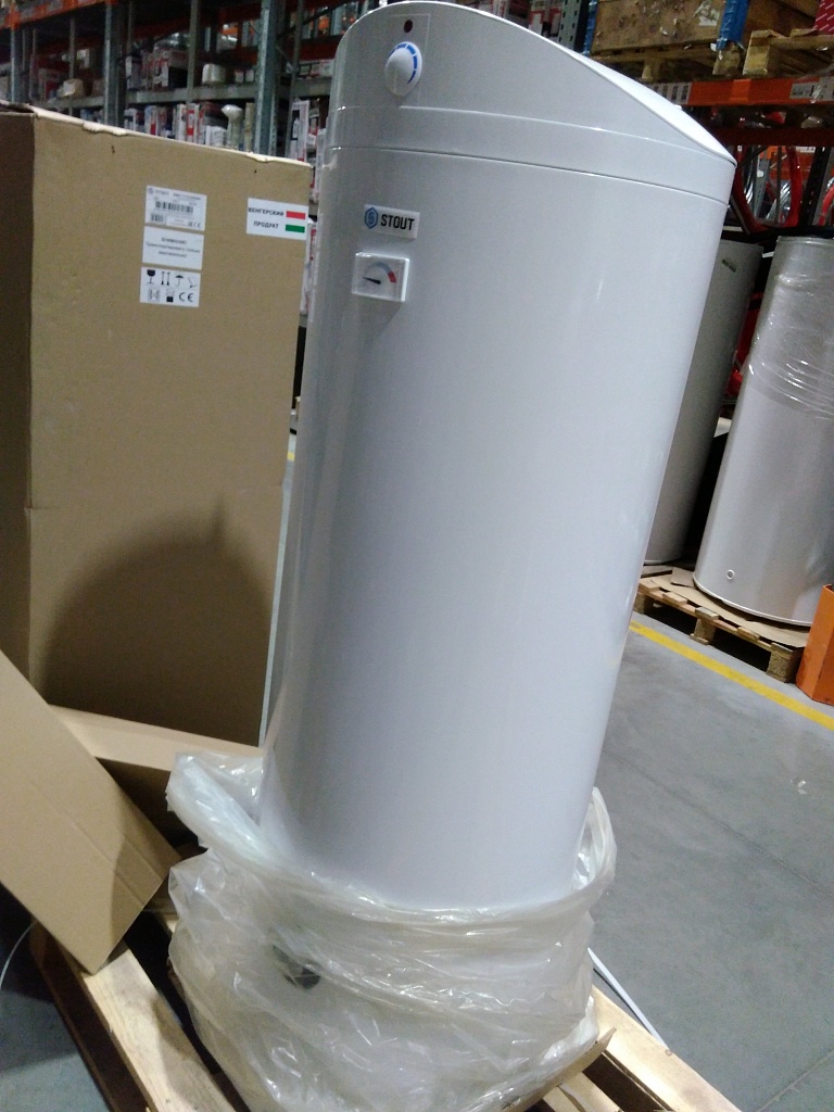 Уцененный товар (потертости): Водонагреватель STOUT бойлер комбинированного нагрева напольный 200 л, ТЭН 3 кВт