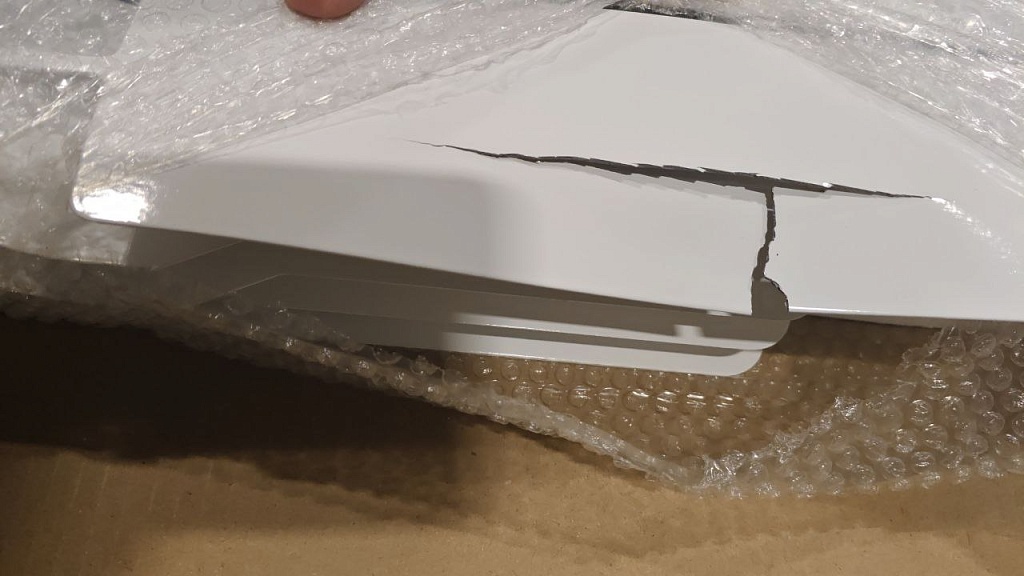 Уцененный товар (трещина и скол на ламели крайней секции): Радиатор биметаллический ROMMER Profi BM 350 12 секций боковое подключение (BI350-80-80-130) (RAL9016), RBM-1210-035012