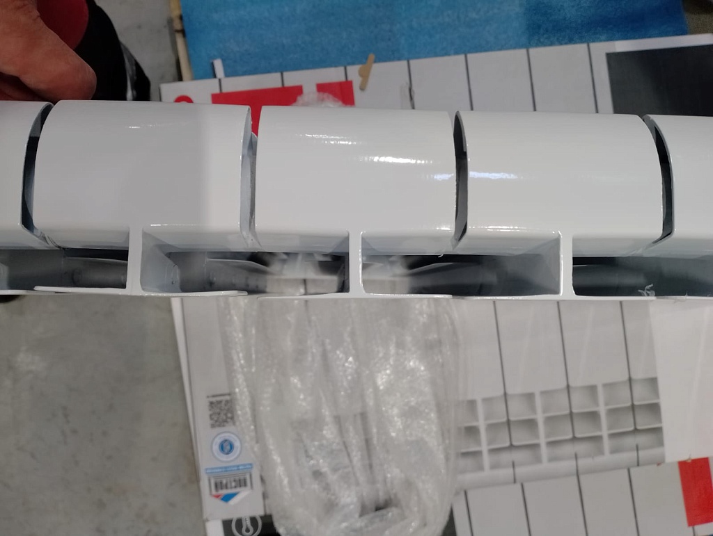 Уцененный товар (МЯТЫЕ ЭЛЕМЕНТЫ/СКОЛЫ): Радиатор биметаллический ROMMER Profi BM 500 10 секции боковое подключение (BI500-80-80-150) (RAL9016), RBM-1210-050010