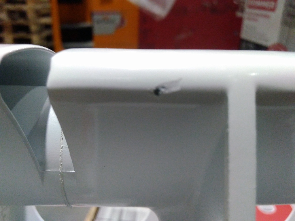 Уцененный товар (сколы краски в верхних частях секций): Радиатор биметаллический ROMMER Plus BM 200 6 секций боковое подключение (RAL9016), RBM-3210-020006