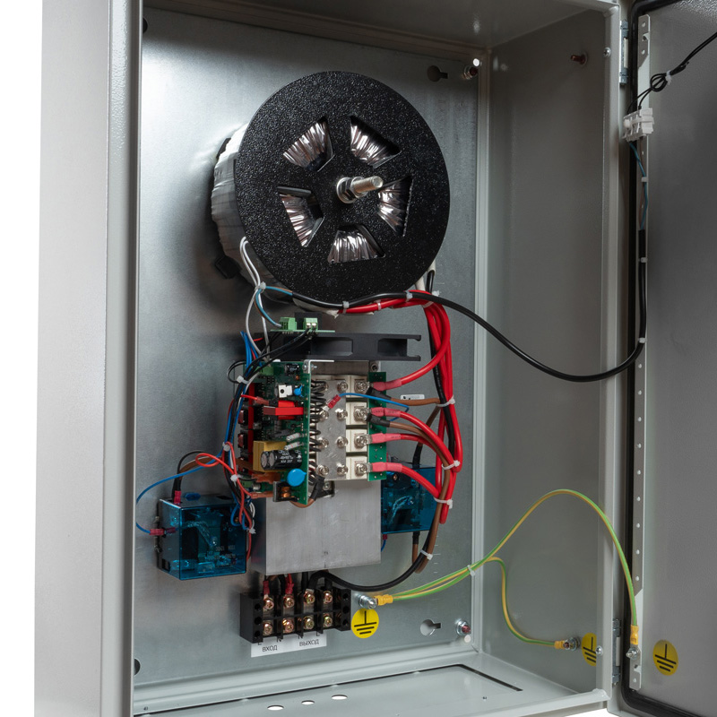 Уличный стабилизатор напряжения Bastion SKAT ST-20000 IP54, 8299