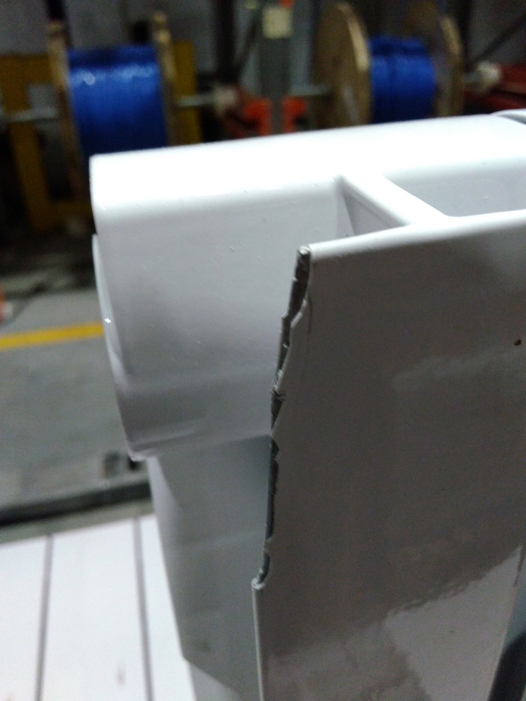 Уцененный товар (скол ламели крайней секции): Радиатор биметаллический ROMMER Profi BM 350 6 секций боковое подключение (BI350-80-80-130) (RAL9016), RBM-1210-035006