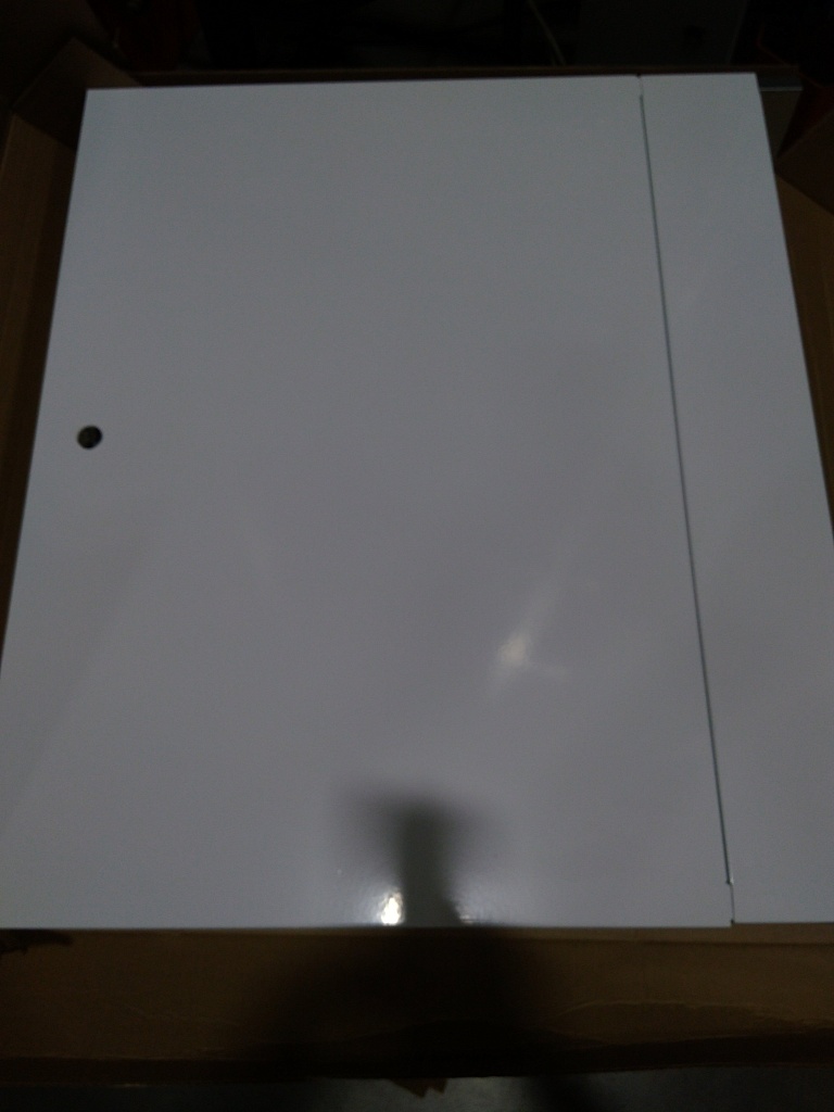 Уцененный товар (замятие ножки   (БОЙ СКЛАДА)): Шкаф распределительный встроенный STOUT 8-10 выходов (ШРВ-3) 670х125х746