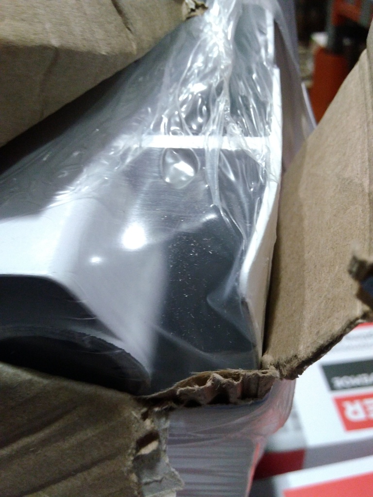 Уцененный товар (нарушена упаковка, замятие ламели крайней секции): Радиатор биметаллический STOUT VEGA 500 4 секций боковое подключение (белый RAL 9016), SRB-1310-050004