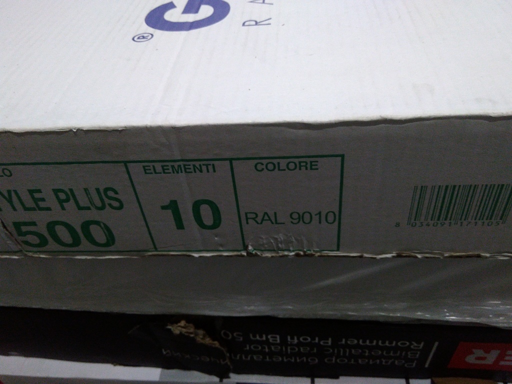 Уцененный товар (нарушена упаковка, потертости на нижней части ): Радиатор биметаллический Global STYLE PLUS 500 10 секций боковое подключение (белый RAL 9010), STP05001010