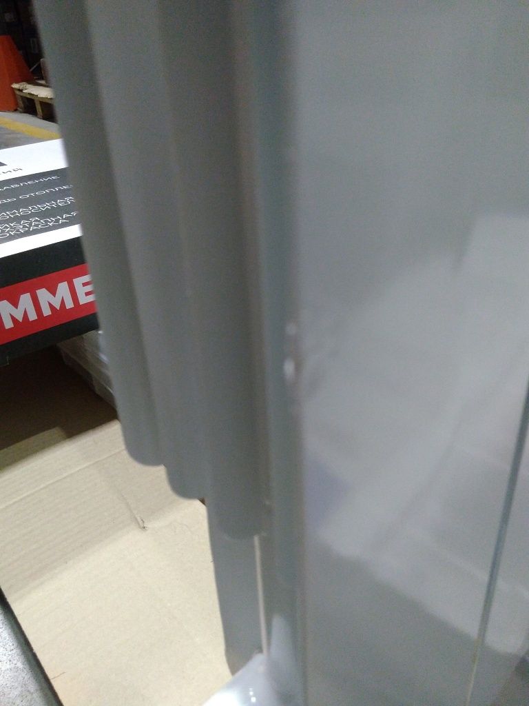 Уцененный товар (скол на нижней части секции, замятие ламели крайней секции): Радиатор биметаллический ROMMER Profi BM 350 10 секций боковое подключение (BI350-80-80-130) (RAL9016), RBM-1210-035010