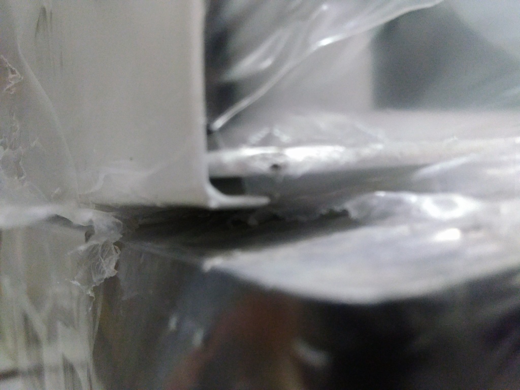 Уцененный товар (замятие, солы краски): Стальной панельный радиатор ROMMER Ventil 22/400/2600 нижнее правое подключение, RRS-2020-224260