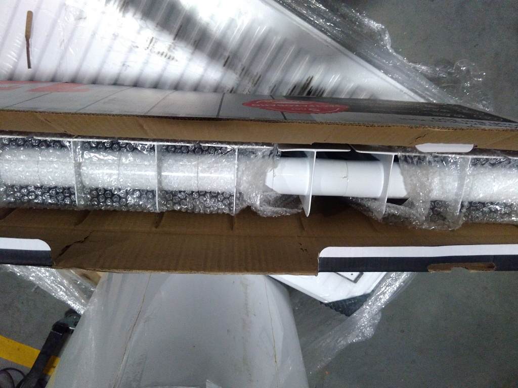 Уцененный товар (трещина на коллекторе): Радиатор биметаллический ROMMER Profi BM 350 12 секций боковое подключение (BI350-80-80-130) (RAL9016), RBM-1210-035012