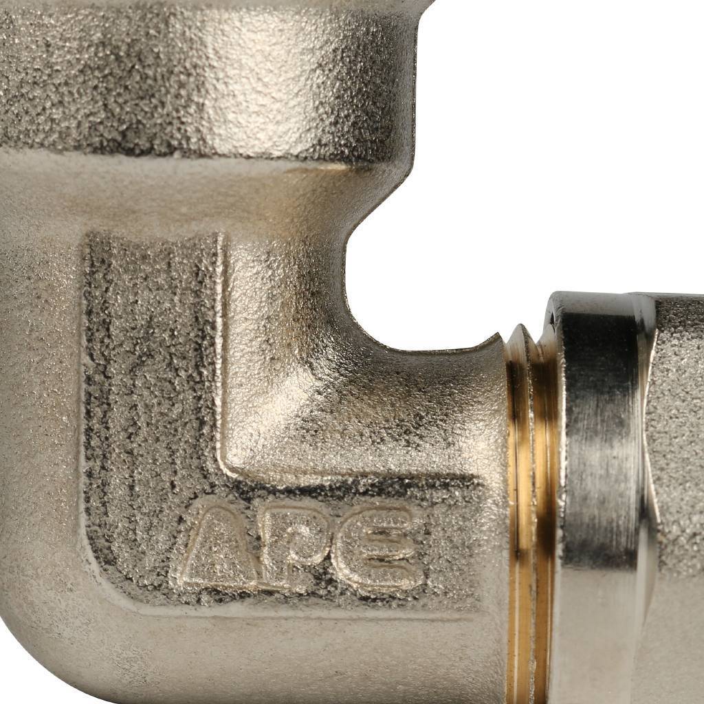 Угольник-переходник STOUT с внутренней резьбой 1/2 х16 для металлопластиковых труб винтовой, SFS-0007-001216