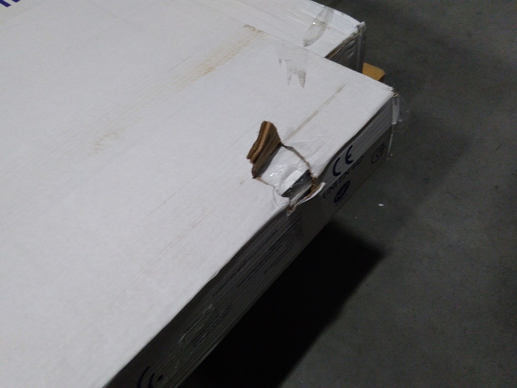 Уцененный товар (нарушена упаковка, замятие и потертость на ламели крайней секции): Радиатор алюминиевый Global VOX- R 500 12 секций боковое подключение (белый RAL 9010), VX05001012