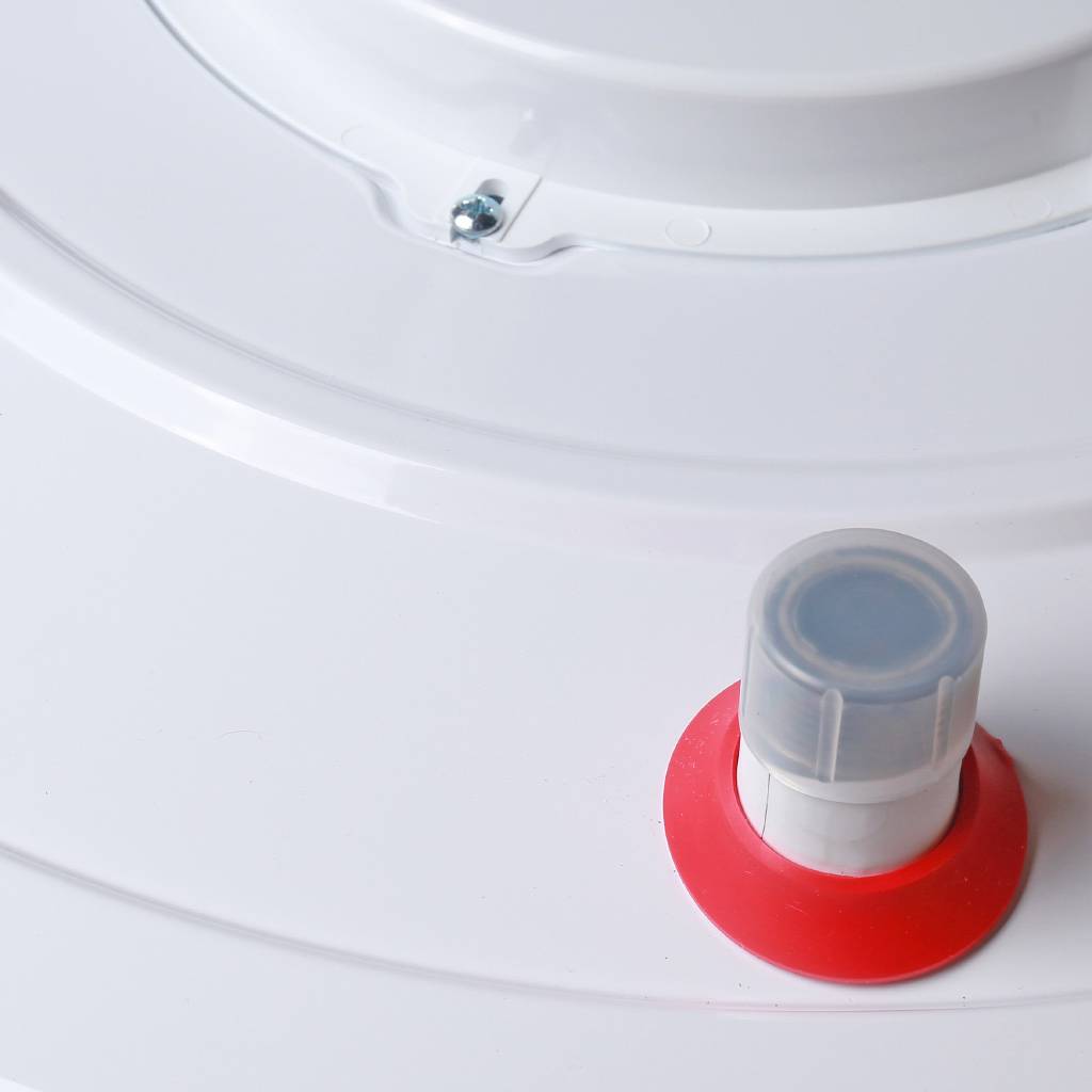 *RWH-1210-000100 ROMMER бойлер косвенного нагрева настенный 100 л.