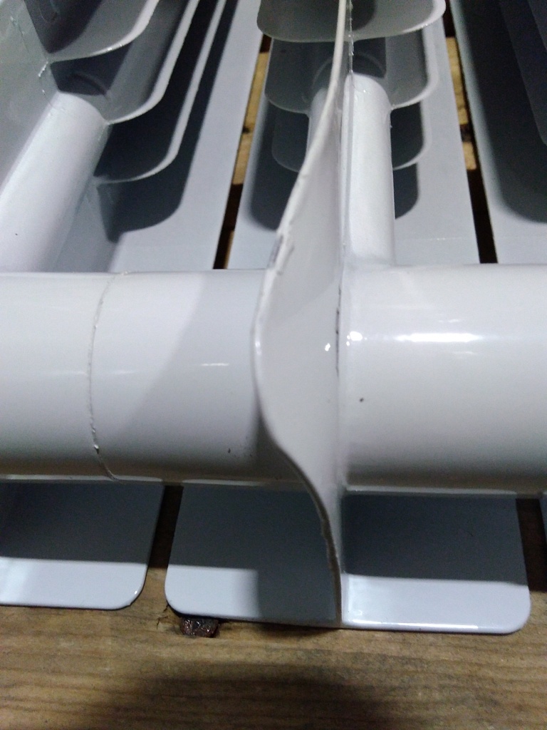 Уцененный товар (замятие на нижней части секции, вмятина в верхней части крайней секции): Радиатор биметаллический ROMMER Profi BM 500 4 секции боковое подключение (BI500-80-80-150) (RAL9016), RBM-1210-050004