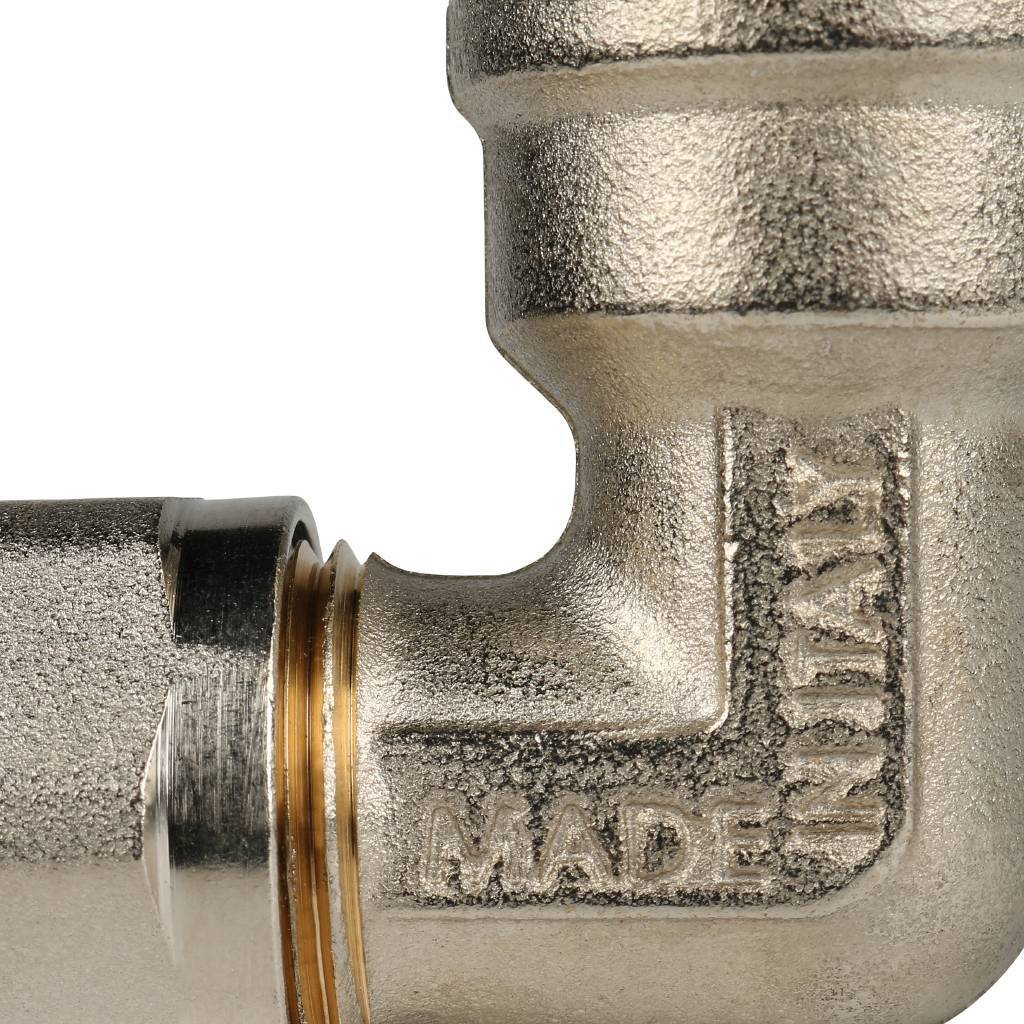 Угольник-переходник STOUT с внутренней резьбой 1/2 х16 для металлопластиковых труб винтовой, SFS-0007-001216