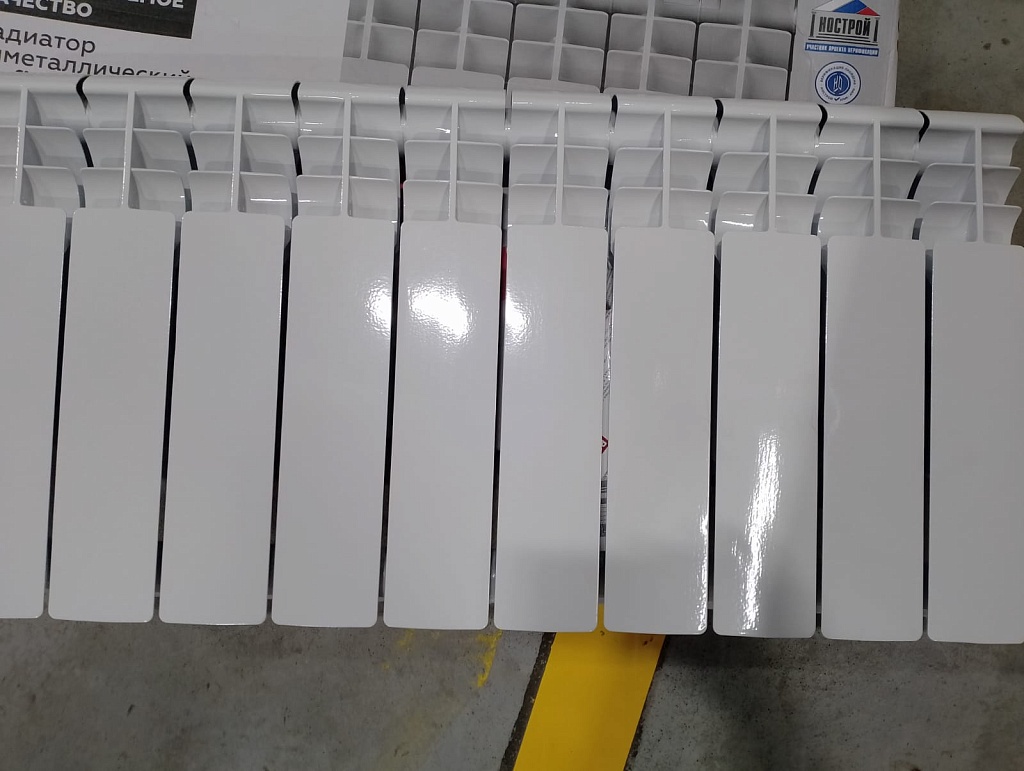 Уцененный товар (ПОВРЕЖДЕНИЕ КОРПУСА/РВАНАЯ УПАКОВКА): Радиатор биметаллический ROMMER Profi BM 350 10 секций боковое подключение (BI350-80-80-130) (RAL9016), RBM-1210-035010