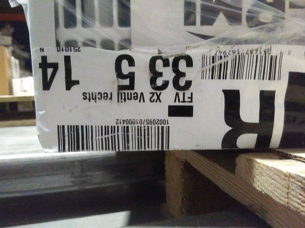 Уцененный товар (царапины, потертости): Стальной панельный радиатор Kermi Profil-V FTV 33/500/1400 нижнее подключение белый RAL 9016, FTV330501401R2Y