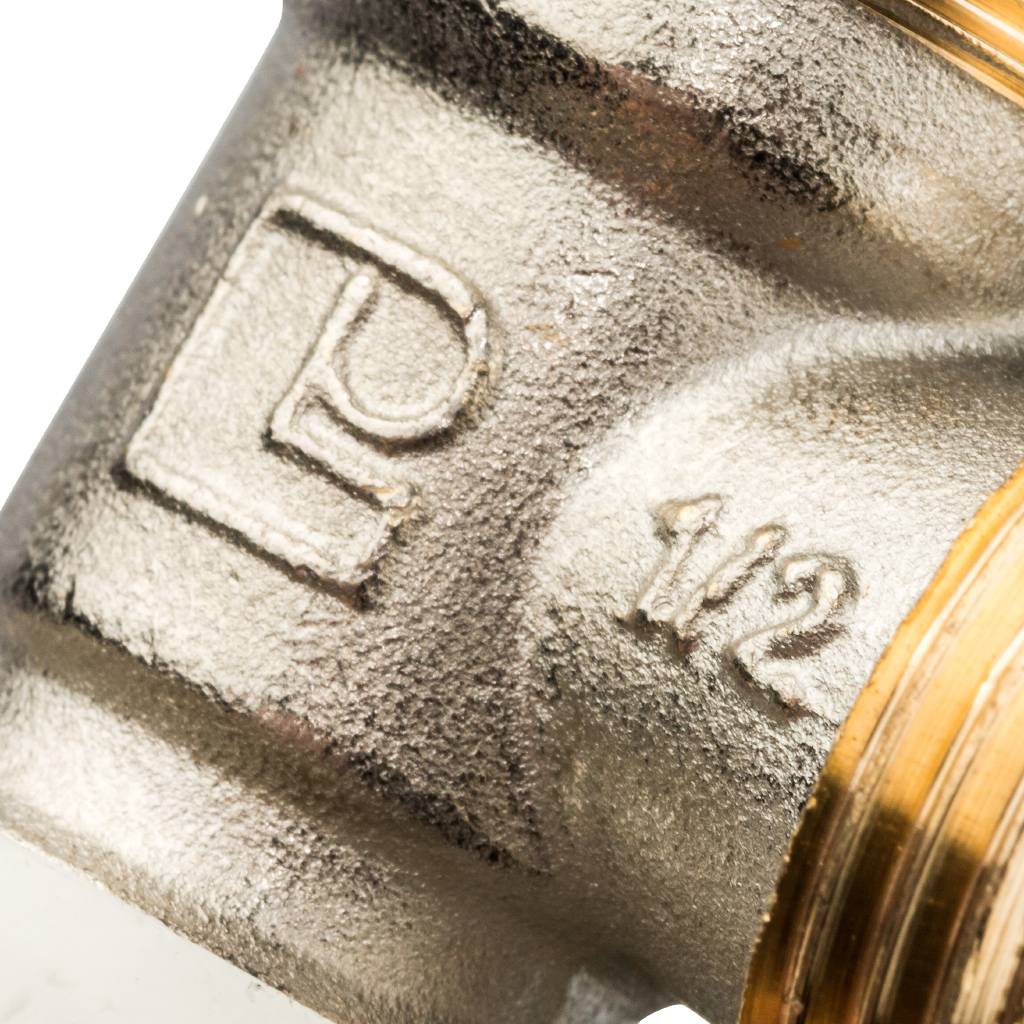 Кран регулирующий угловой для пластиковых труб LUXOR easy RS 112 1/2, 11122100