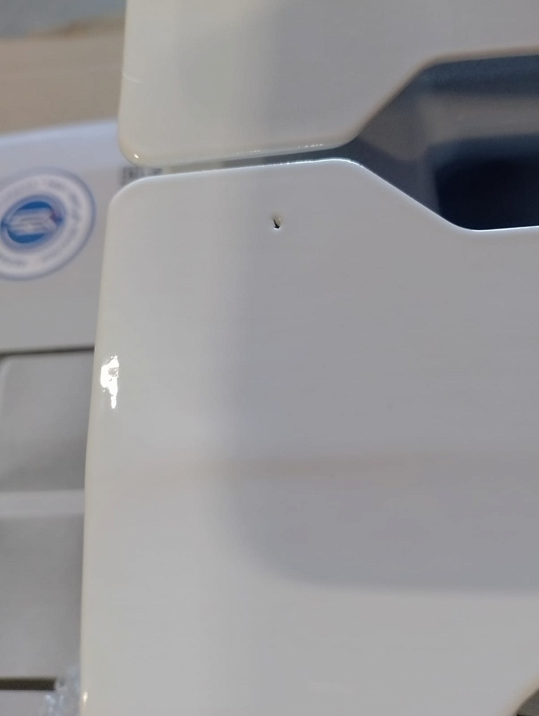 Уцененный товар (трещина в верхней части секции, зав. брак литья): Радиатор биметаллический ROMMER Profi BM 350 10 секций боковое подключение (BI350-80-80-130) (RAL9016), RBM-1210-035010