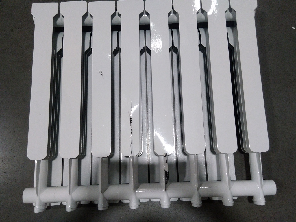 Уцененный товар (слом секции, замятие, трещина на ламели  (БОЙ СКЛАДА)): Радиатор алюминиевый ROMMER Profi 500 8 секции (AL500-80-80-100) (RAL9016), RAL-1210-050008