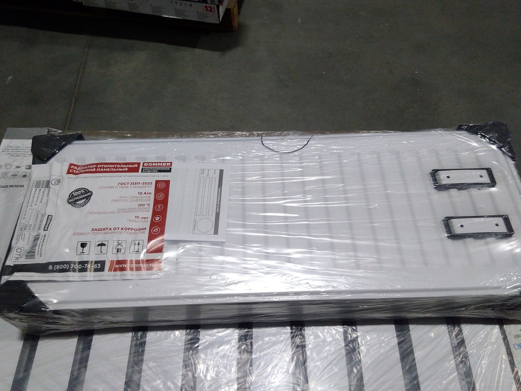 Уцененный товар (царапины, потертости): Стальной панельный радиатор ROMMER Ventil 22/300/800 нижнее правое подключение, RRS-2020-223080