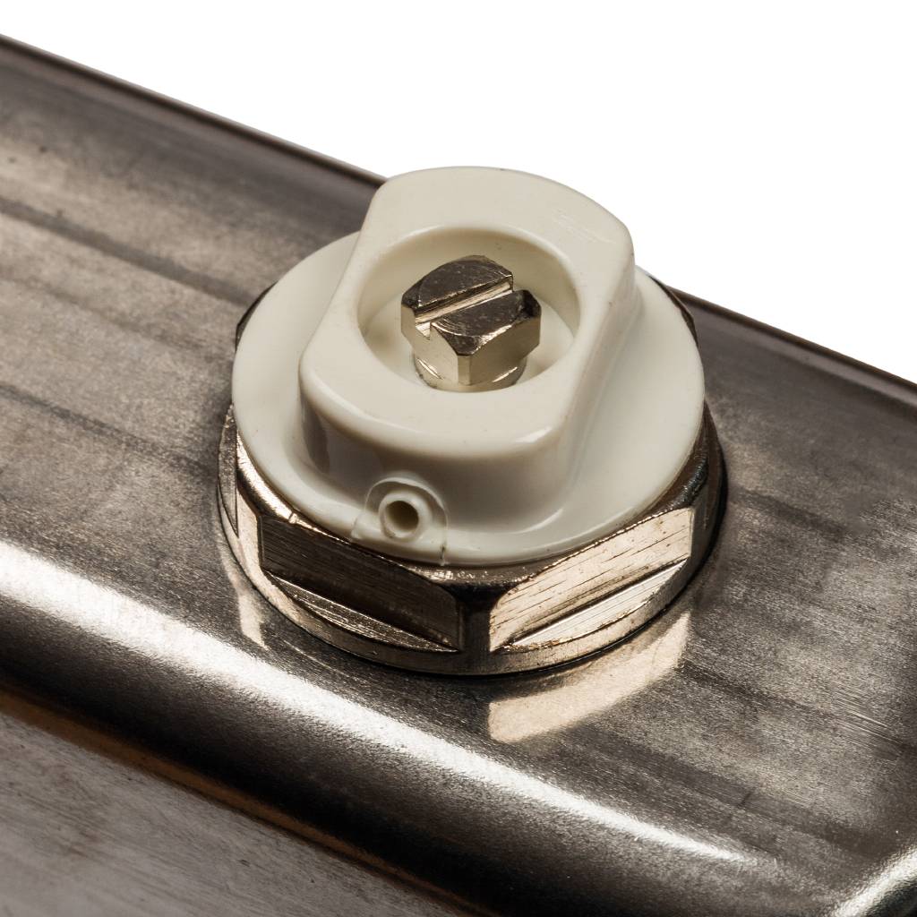 Коллектор из нержавеющей стали для радиаторной разводки STOUT 3 выхода