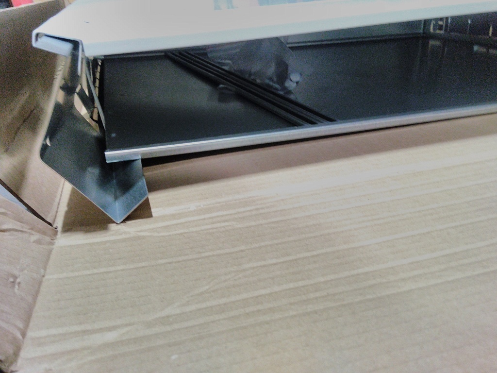 Уцененный товар (замятие ножки  (БОЙ СКЛАДА)): Шкаф распределительный встроенный STOUT 8-10 выходов (ШРВ-3) 670х125х746