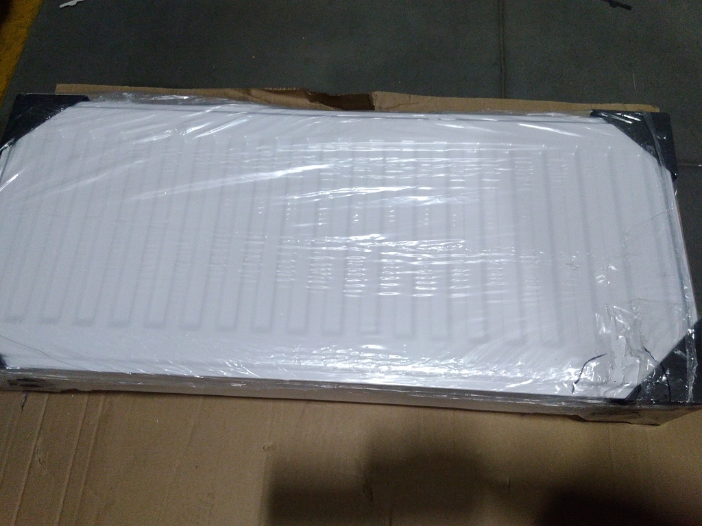 Уцененный товар (сколы краски): Стальной панельный радиатор ROMMER Ventil 22/300/700 нижнее правое подключение, RRS-2020-223070