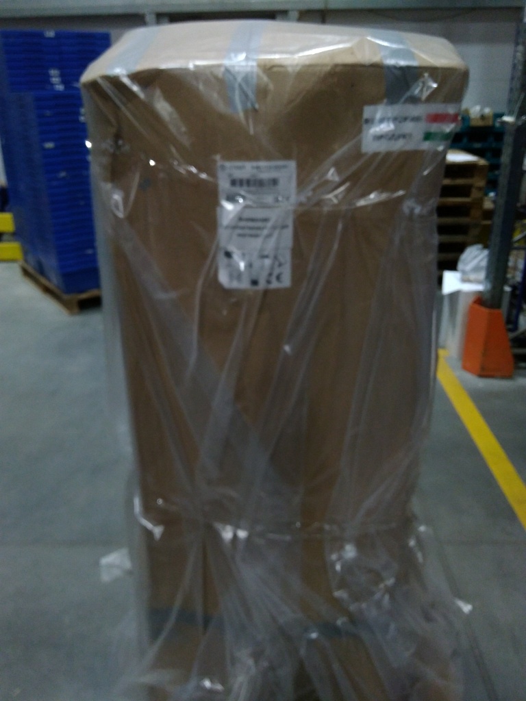 Уцененный товар (вмятина, нетоварный вид упаковки): Водонагреватель STOUT бойлер косвенного нагрева напольный 200 л.