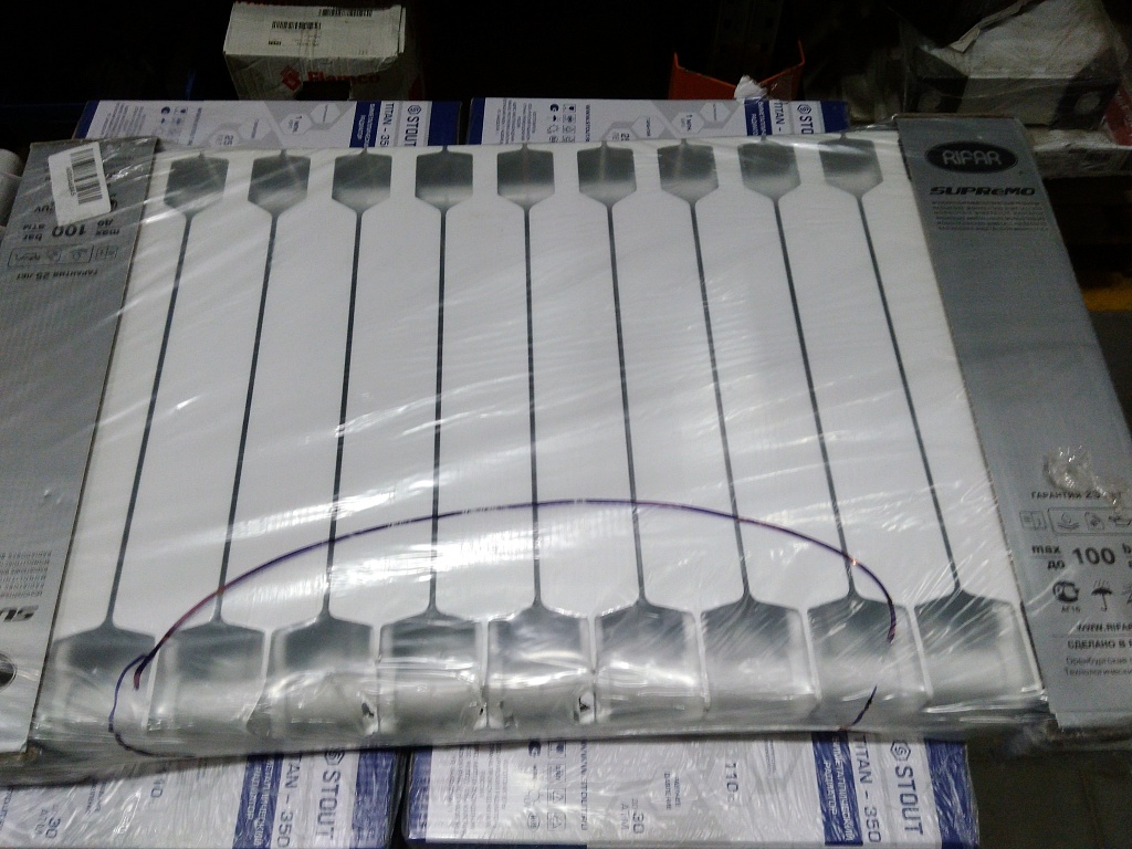 Уцененный товар (сколы на нижних частях секций): Радиатор биметаллический RIFAR SUPReMO VENTIL 500 SVL 12 секций нижнее левое подключение (белый RAL 9016), 4RS50.VL-12