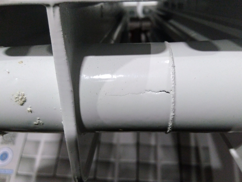 Уцененный товар (дефект литья и покраски на двух секциях): Радиатор биметаллический ROMMER Optima BM 500 10 секций боковое подключение (RAL9016), RBM-0210-050010