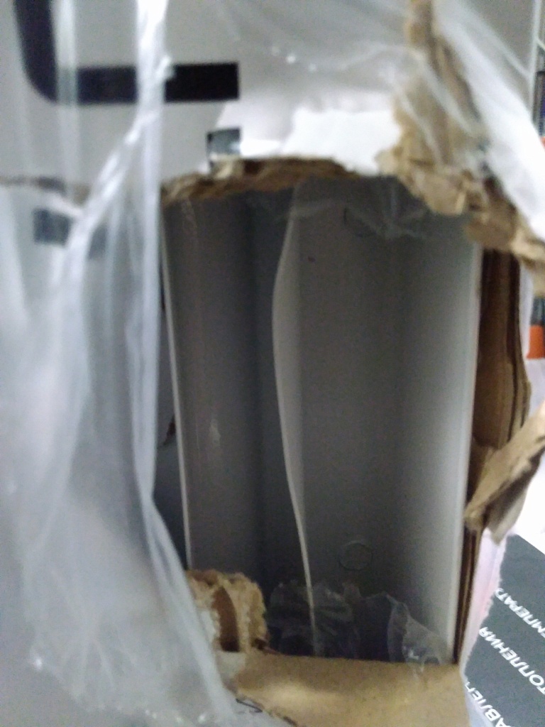 Уцененный товар (замятие на ребрах секции, нарушена упаковка): Радиатор алюминиевый STOUT VEGA 500 10 секций боковое подключение (белый RAL 9016), SRA-1310-050010