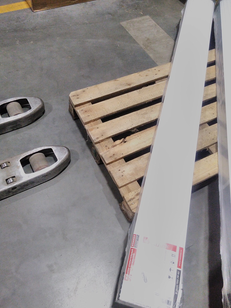 Уцененный товар (потертости): Стальной панельный радиатор ROMMER Ventil 22/200/2200 нижнее правое подключение, RRS-2020-222220