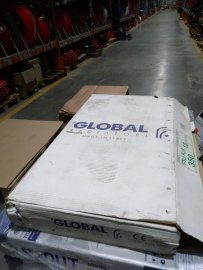 Уцененный товар (нетоварный вид упаковки, скол краски в верхнеих частях крайних секций): Радиатор биметаллический Global STYLE PLUS 350 10 секций боковое подключение (белый RAL 9010), STP03501010