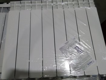 Уцененный товар (нарушена упаковка, замятия ламелей): Радиатор алюминиевый Global ISEO 500 8 секций боковое подключение (белый RAL 9010), IS05001008