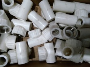 Уцененный товар (нетоварный вид,грязь,потертости): Тройник Политэк 20х3/4 с внутренней резьбой для полипропиленовых труб под сварку (цвет белый)