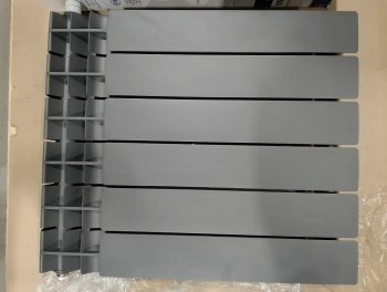 Уцененный товар (БЕЗ ЗАВОДСКОЙ УПАКОВКИ / ЦАРАПИНЫ / ПОТЁРТОСТИ): Радиатор биметаллический нижнее правое подключение STOUT TITAN VENTIL 500 6 секций (графит RAL 7024), SRB-3320-050006 7024