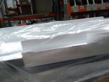 Уцененный товар (нарушена упаковка, скол ламели крайней секции): Радиатор алюминиевый STOUT ALPHA 350 8 секций боковое подключение (белый RAL 9016), SRA-2310-035008