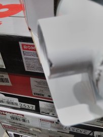 Уцененный товар (брак литья,скол): Радиатор алюминиевый ROMMER Plus 500 4 секций боковое подключение (RAL9016), RAL-3210-050004